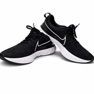 Nike Men’s Black Running Shoes Sneakers Size 11.5 White Brand New, Never Worn